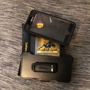 Iphone 8+,7+ Otterbox phone case with belt clip